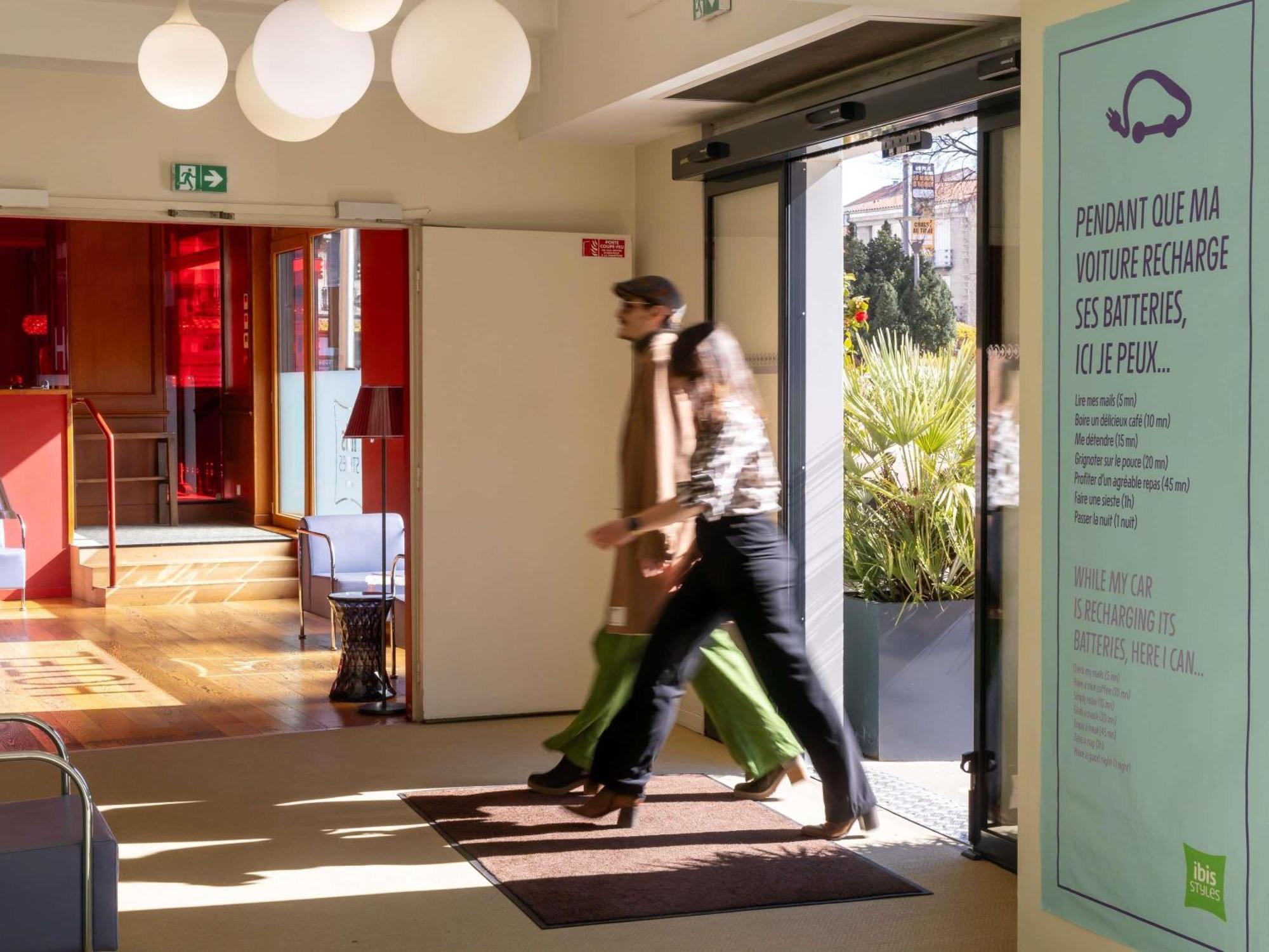 Ibis Styles Le Puy En Velay Otel Dış mekan fotoğraf